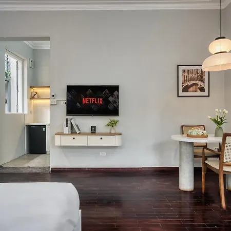 Westlake Tranquil Apartment